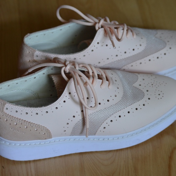 New Geox Thymar Oxford shoes light peach/pink size 9 - Picture 2 of 4